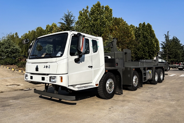 伸縮式皮帶輸送車專用底盤